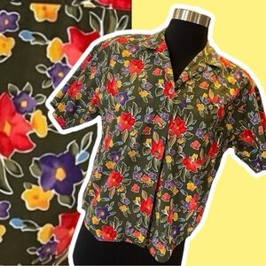 Vintage Lizsport green floral button up short sleeve shirt SP